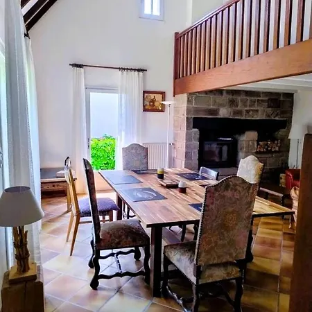 Ty Carbon Proche Des Plages Holiday home *